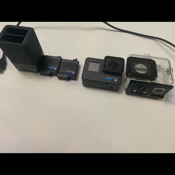 Go Pro Black 6 - Picture 2 of 2